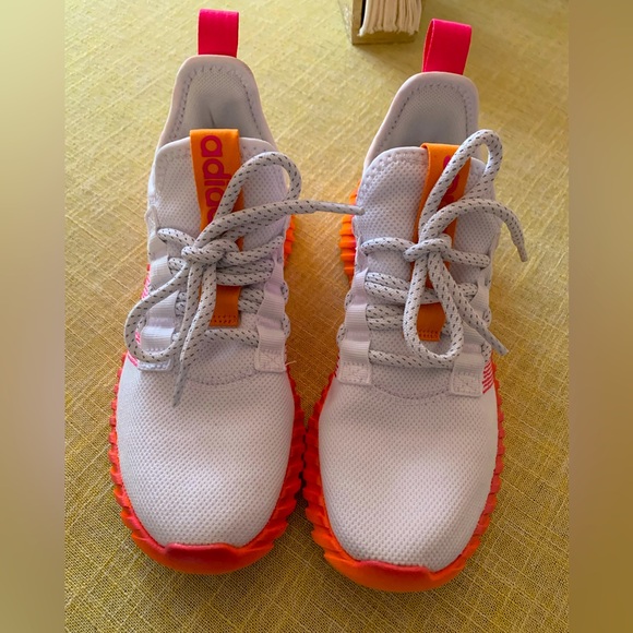 Women’s adidas running sneakers size 6.5 - Picture 2 of 6